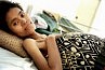 – Say Na va mieux, mais le répit sera de courte durée. Elle est décédée trois jours après cette image. Centre de soins palliatifs de Douleur sans frontières. Phnom Penh, Cambodge, février 2004